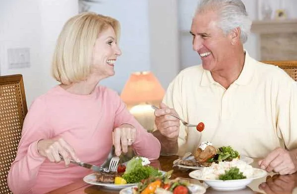 Значение физической активности для правильного питания пожилых людей