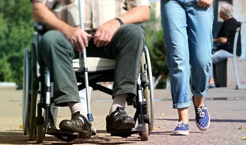 Льготы для инвалидов: привилегии при оформлении инвалидности
